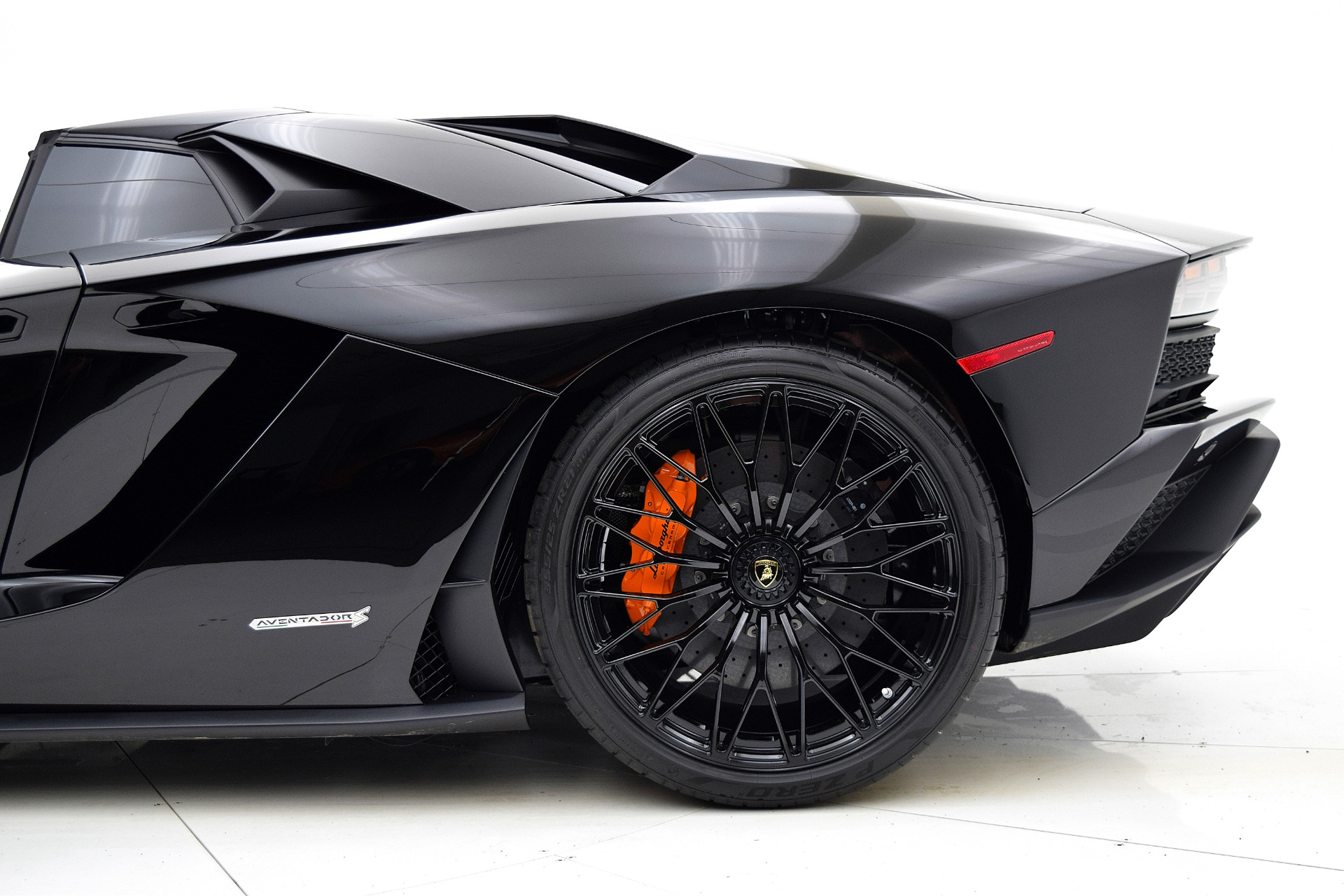 Used 2018 Lamborghini Aventador S Roadster For Sale ($375,880) | F.C ...